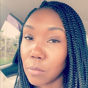 Meet your Posher, Andrea